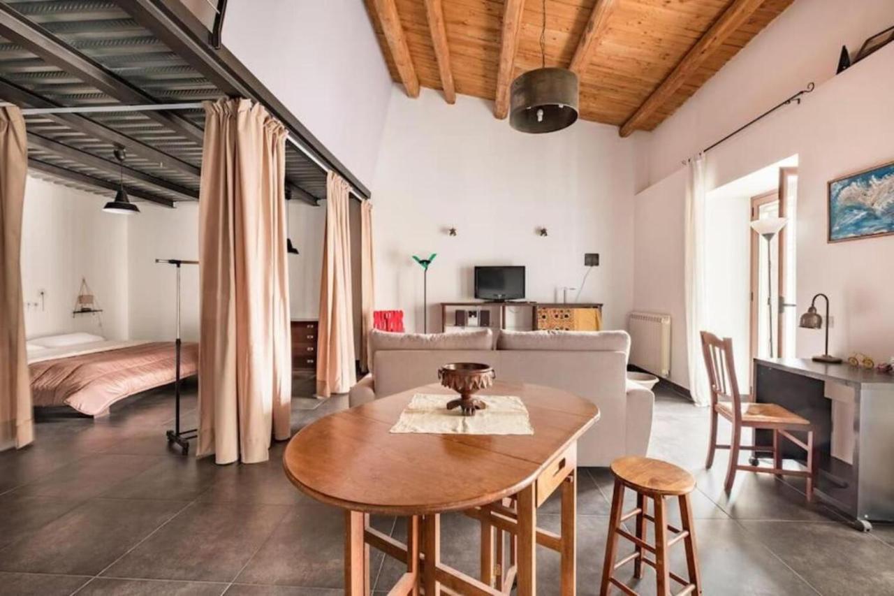 Tavola Tonda Apartamento Palermo
