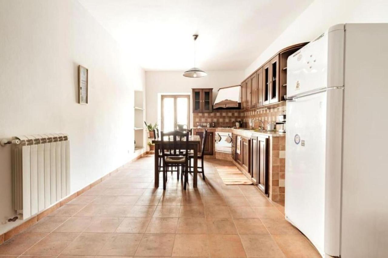 Tavola Tonda Apartamento